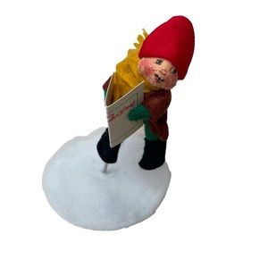 Annalee 1988 Caroler Boy on Snowy Base 3" Christmas Doll .